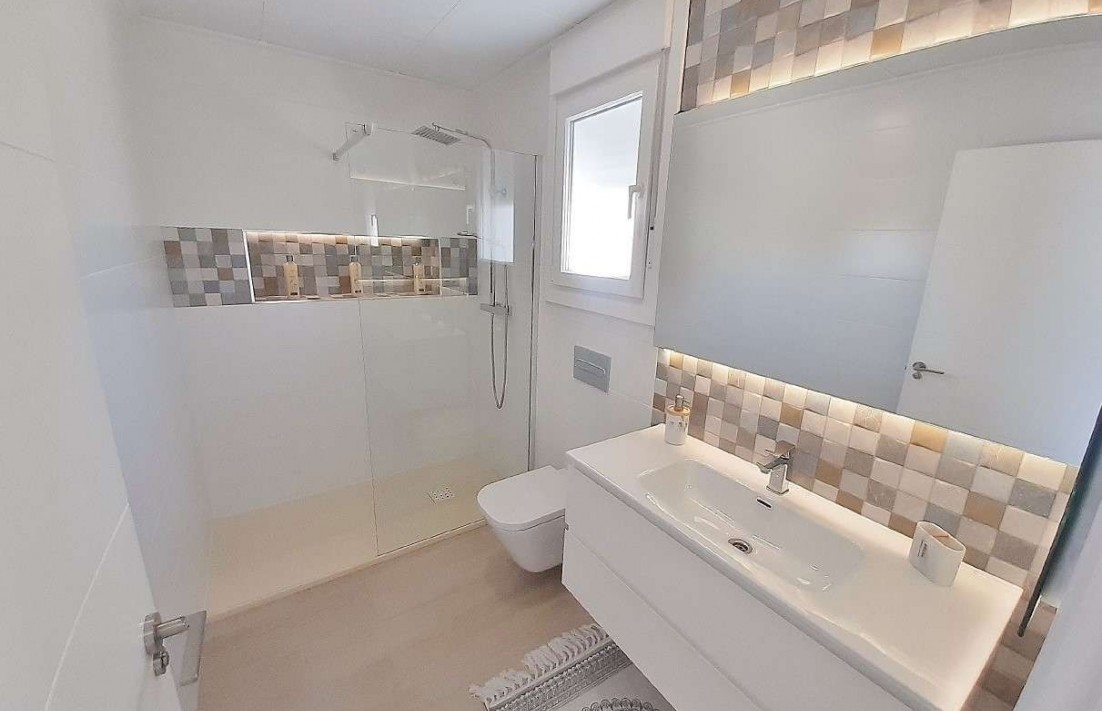 En construcción - Casa Adosada - Avileses